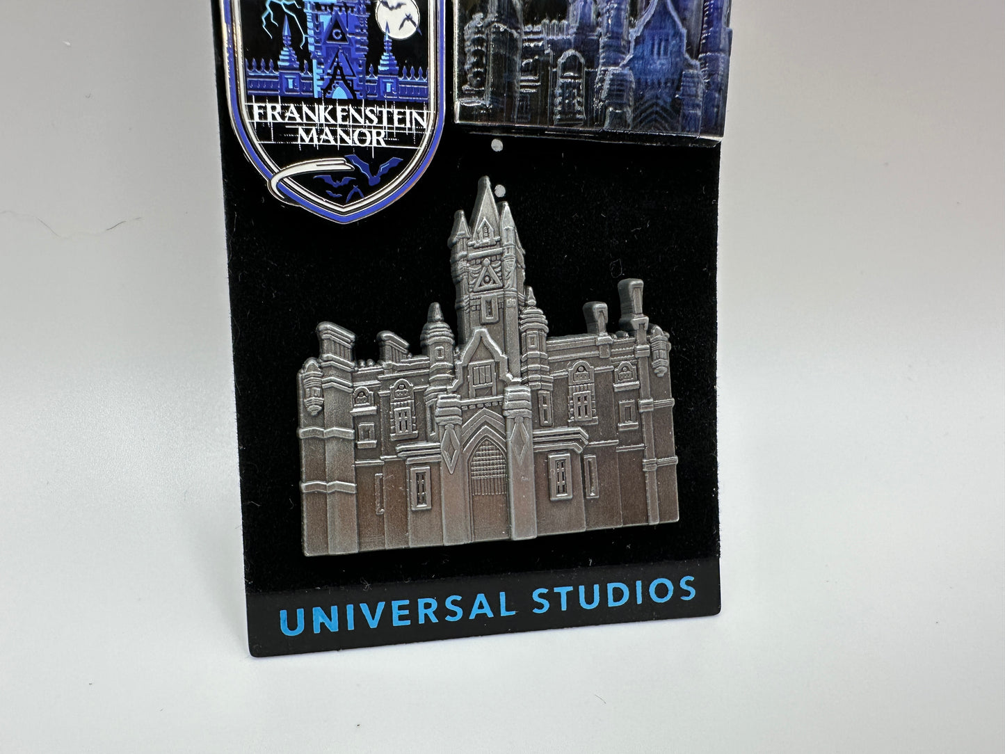 Dark Universe Pin Set