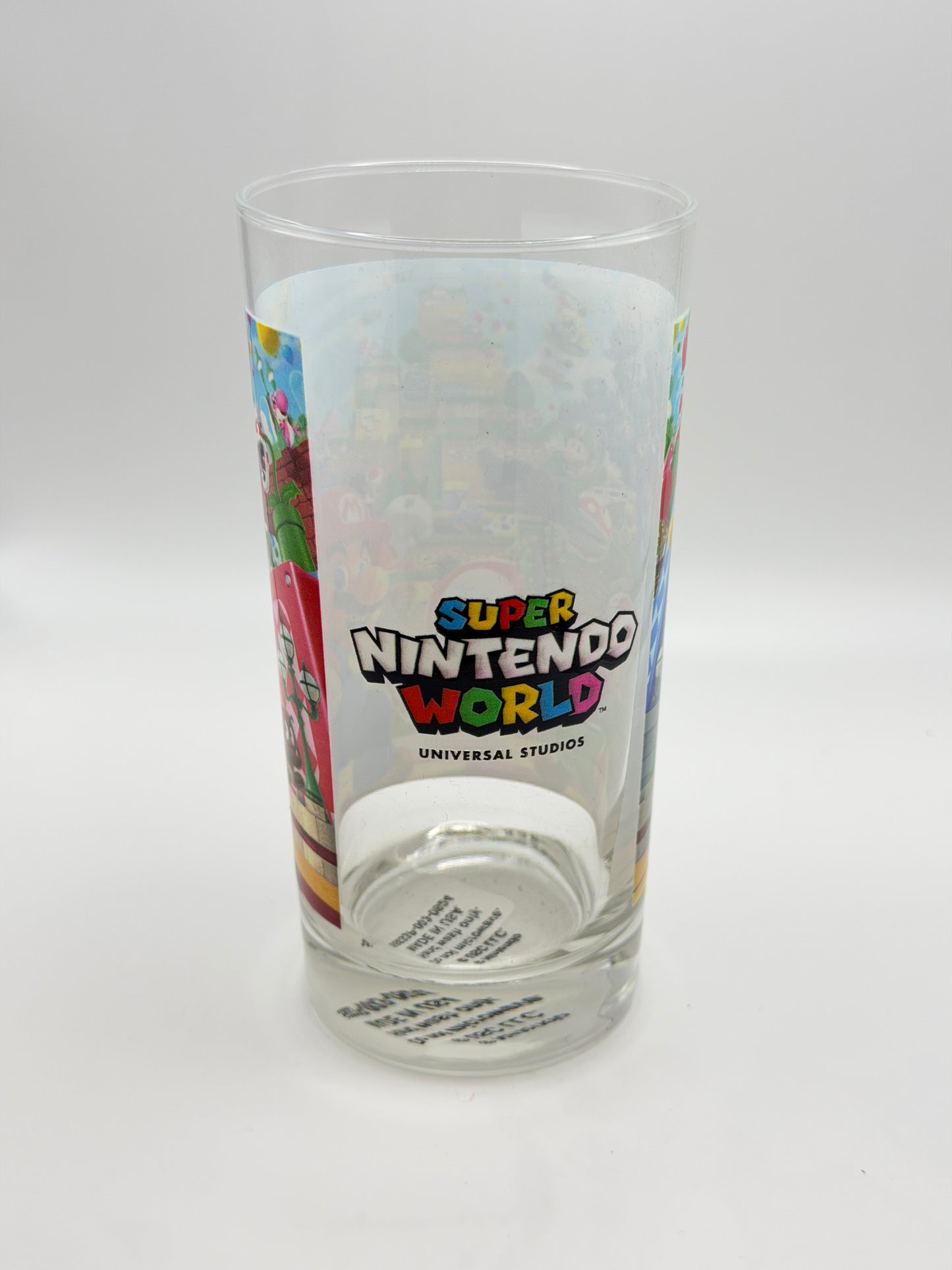 Super Nintendo World Glass & Magnet